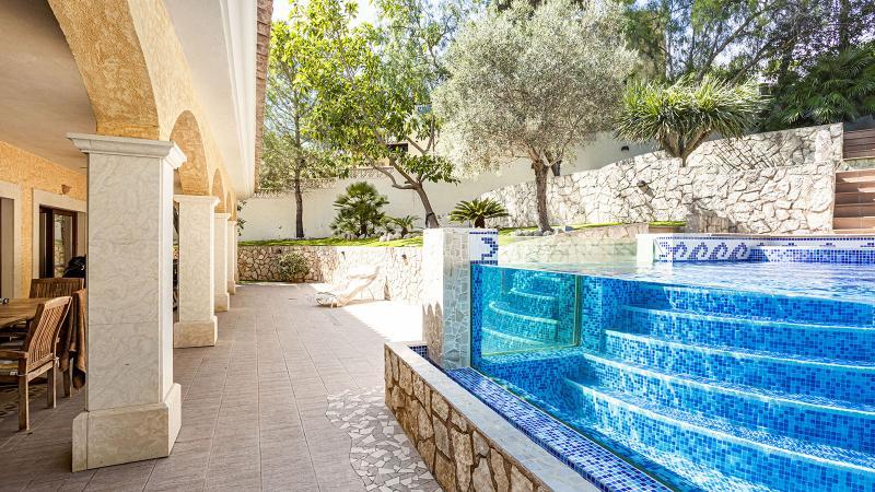 Grosse Mallorca Villa mit Pool in beliebter Wohngegend